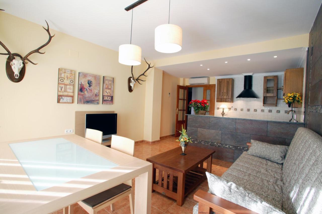 Apartamentos Hotel 77 Ayora Exteriör bild